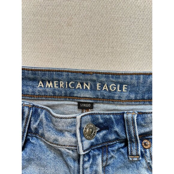 American Eagle Women's Strigid Mom Distressed Cut-Off Shorts Denim Size 6 Blue - Picture 3 of 12